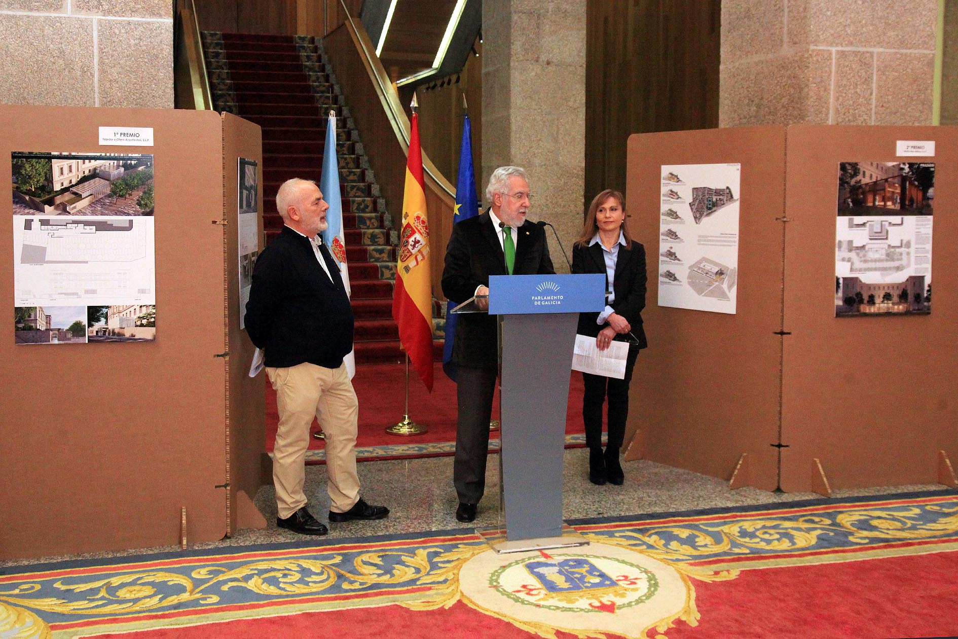 Foto da noticia:O Parlamento de Galicia mellorará o seu acceso cun proxecto que suprime barreiras arquitectónicas e separa o fluxo rodado do peonil
